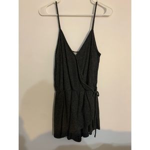 Paper crane dark grey romper